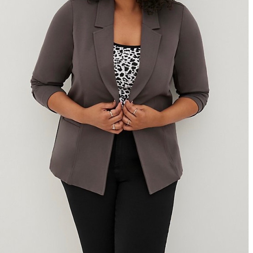 BNWT torrid blazer